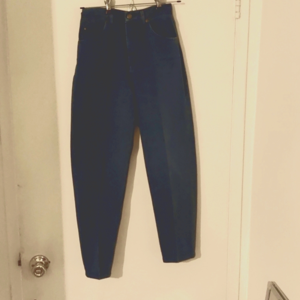 LizWear size 4 Blue Jeans